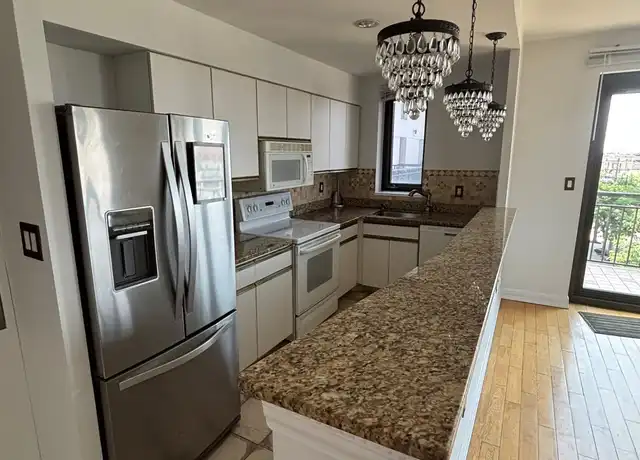 Property at 100 W Broadway Unit 4C, Long Beach, NY, 11561, 1 bed, 1 bath, [object Object]
