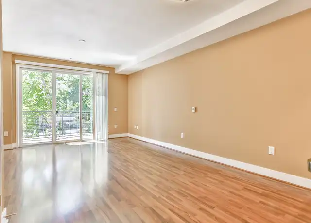 Property at 1581 Brunswig Ln, Emeryville, CA, 94608, 2 beds, 1 bath, [object Object]