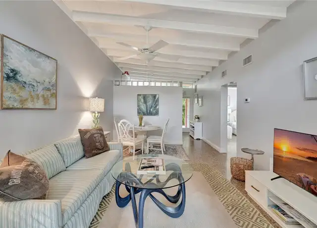 Property at 720 Lantana Ln Unit B, Vero Beach, FL, 32963, 2 beds, 1 bath, [object Object]