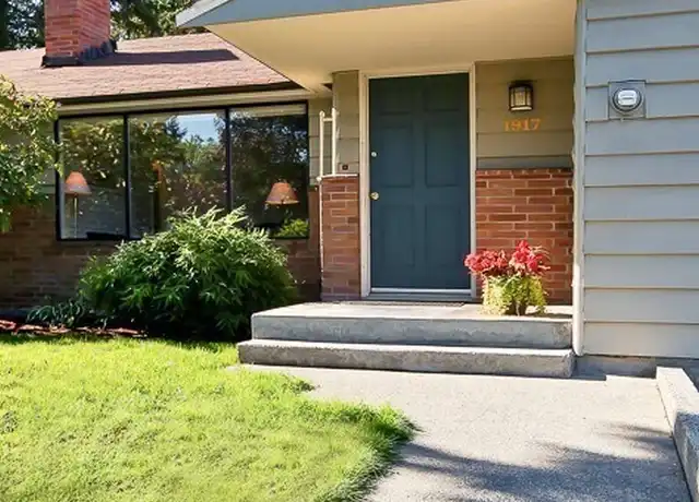 Property at 1917 N 192nd St, Shoreline, WA, 98133, 4 beds, 1 bath, [object Object]