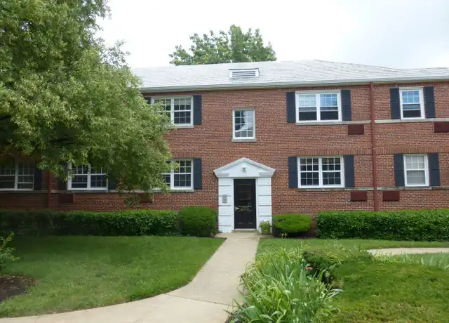 Property at 4370 N Pershing Dr Apt 2, Arlington, VA, 22203, 2 beds, 1 bath, [object Object]