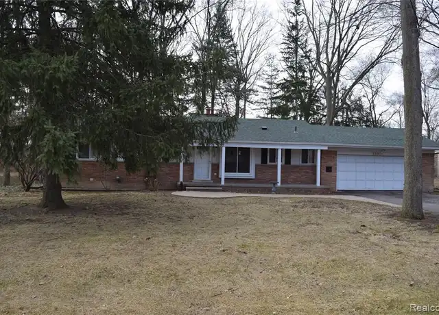 Property at 28519 Green Willow St, Farmington Hills, MI, 48331, 3 beds, 2.5 baths, [object Object]