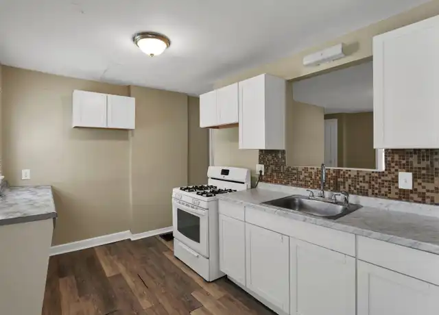 Property at 1077-1079 S James Rd Unit 1079, Columbus, OH, 43227, 2 beds, 1 bath, [object Object]