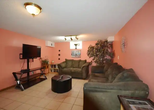 Property at 3031 Queen Ave N, Minneapolis, MN, 55411, 3 beds, 2 baths, [object Object]