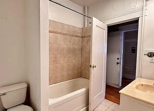 Photo of 1505 Jackson St, Oakland, CA 94612