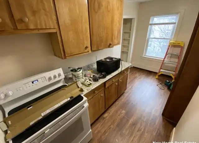 Property at 27 Howe St, Somerville, MA, 02145, 0 beds, 1 bath, [object Object]