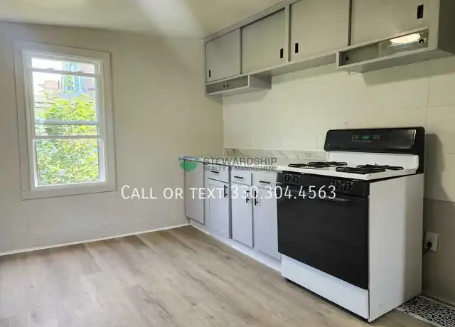 Property at 149 Rhodes Ave, Akron, OH, 44302, 3 beds, 1 bath, [object Object]