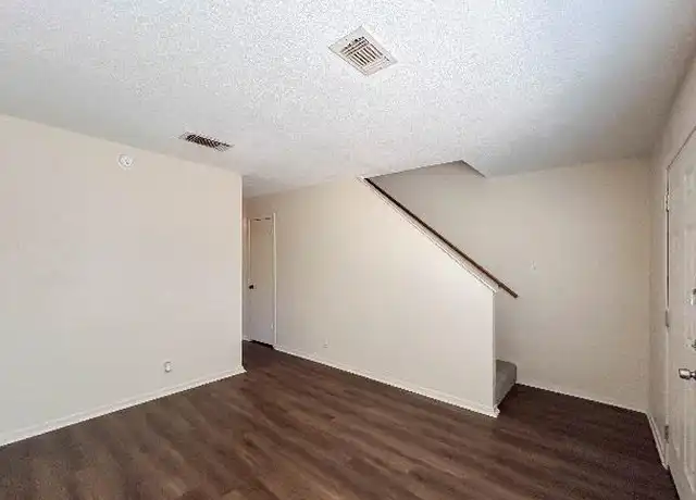Property at 100 Avenue D, Denton, TX, 76201, 2 beds, 1 bath, [object Object]