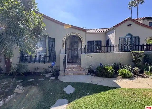 Property at 621 S Highland Ave, Los Angeles, CA, 90036, 3 beds, 2 baths, [object Object]