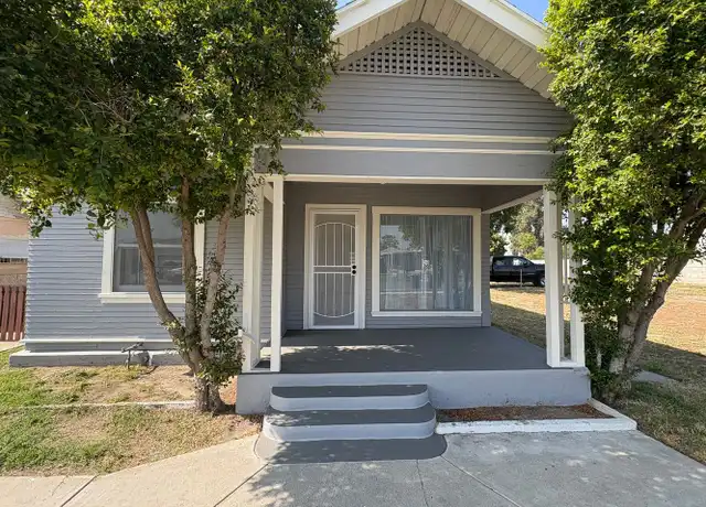 Property at 824 E H St, Colton, CA, 92324, 4 beds, 1.5 baths, [object Object]