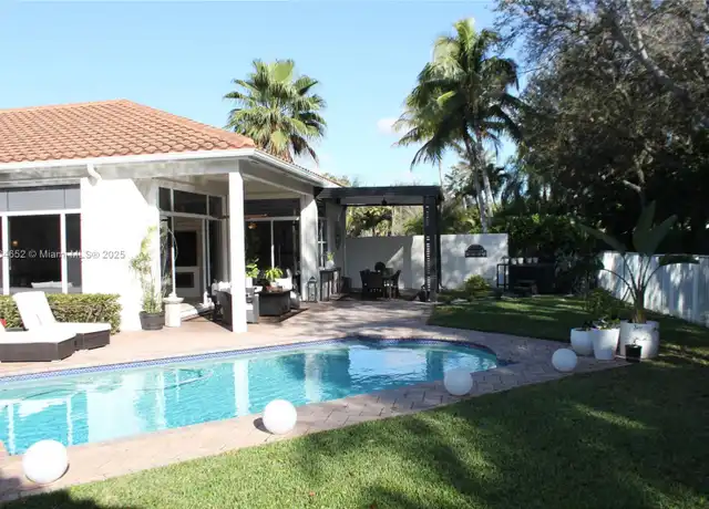 Property at 2524 Bay Pointe Ct, Weston, FL, 33327, 3 beds, 3 baths, [object Object]