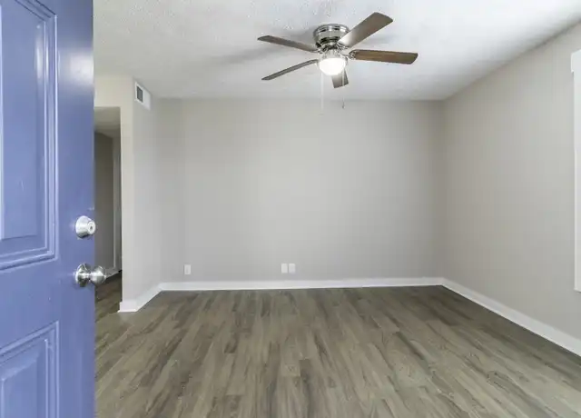 Property at 123 Kingsridge Dr, La Vergne, TN, 37086, 2 beds, 1 bath, [object Object]