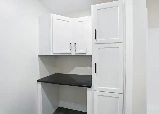 Property at 3704 S Park Dr, Fort Wayne, IN, 46806, 2 beds, 1 bath, [object Object]