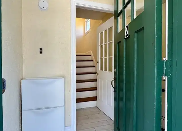Property at 238 Washington St Unit 2, Winchester, MA, 01890, 4 beds, 1.5 baths, [object Object]