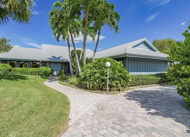 Property at 1330 Shorewinds Ln, Vero Beach, FL, 32963, 2 beds, 2.5 baths, [object Object]