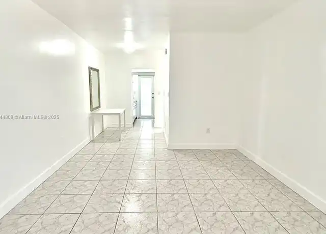 Property at 1021 Michigan Ave #3, Miami Beach, FL, 33139, 0 beds, 1 bath, [object Object]