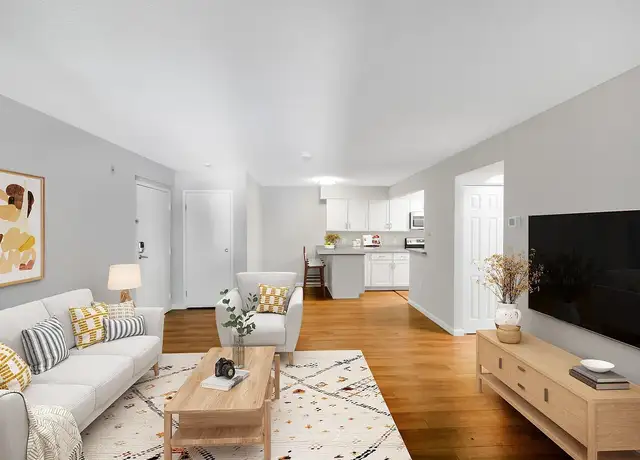Photo of 25 Bay Ridge Dr, Nashua, NH 03062