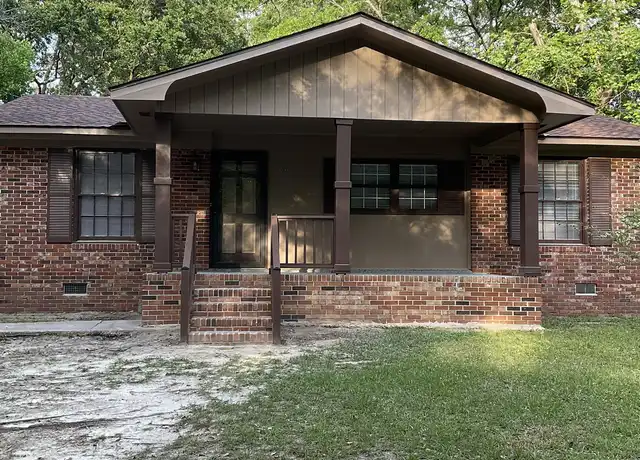 Property at 1210 Dunwoody Dr, Valdosta, GA, 31601, 4 beds, 2 baths, [object Object]