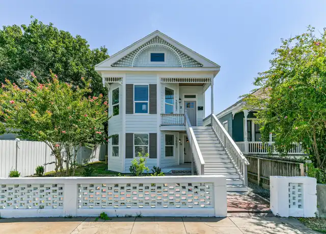 Property at 3007 Avenue Q Unit B, Galveston, TX, 77550, 2 beds, 1 bath, [object Object]
