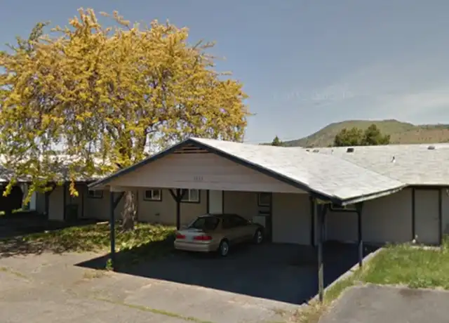 Property at 5865 Marius Dr Unit 4, Klamath Falls, OR, 97603, 2 beds, 1 bath, [object Object]