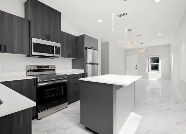 Property at 900 N Clarence Ave Unit 1, Edinburg, TX, 78541, 3 beds, 2 baths, [object Object]