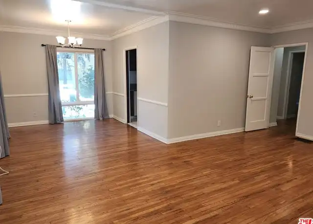 Property at 127 N Clark Dr, Beverly Hills, CA, 90211, 2 beds, 2 baths, [object Object]