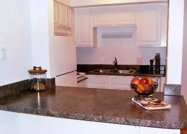 Property at Executive House Apartments - 420 S Walnut St, Lansing, MI, 48933, 0-1 beds, 1 bath, [object Object]