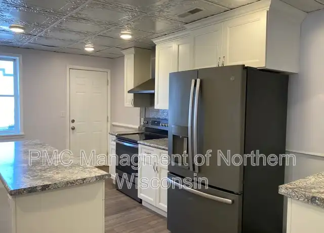 Property at 527 Main St, La Crosse, WI, 54601, 1 bed, 2 baths, [object Object]