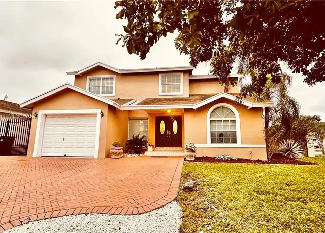 Property at 5700 SW 152nd Ct, Miami, FL, 33193, 3 beds, 2.5 baths, [object Object]