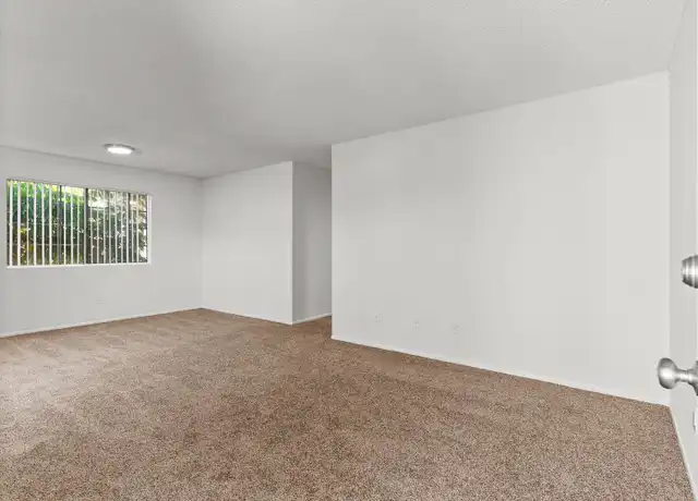 Property at 1075 Loma Ave Unit 105, Long Beach, CA, 90804, 2 beds, 2 baths, [object Object]