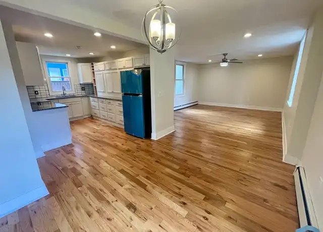 Property at 108 Spruce St Unit 3, Providence, RI, 02903, 2 beds, 1 bath, [object Object]