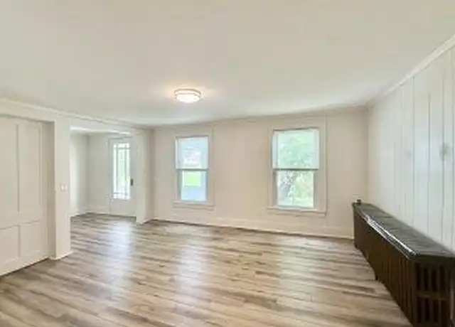 Property at 18 Parmenter Ave Unit 2, Troy, NY, 12180, 3 beds, 1 bath, [object Object]