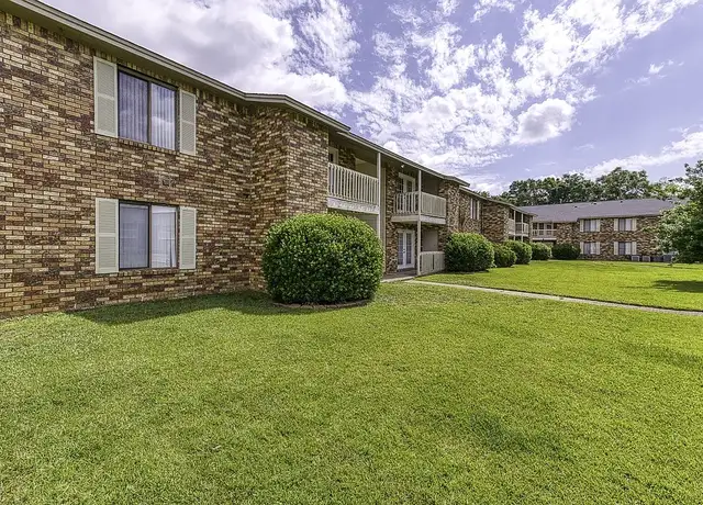 Photo of 1040 E Olive Rd, Pensacola, FL 32514