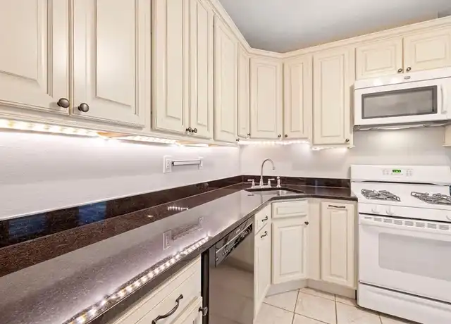 Property at 14 Union St, Cambridge, MA, 02139, 2 beds, 1 bath, [object Object]