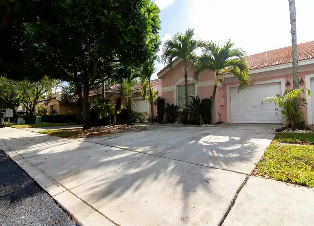 Property at 383 E Coral Trace Cir, Delray Beach, FL, 33445, 2 beds, 2 baths, [object Object]