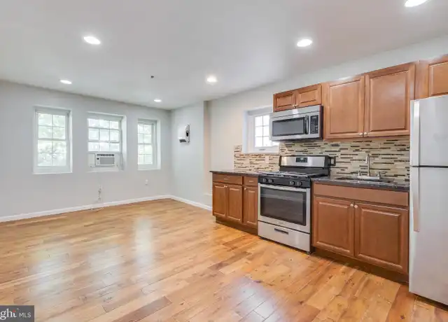 Property at 662 N 33rd St Unit 2, Philadelphia, PA, 19104, 0 beds, 1 bath, [object Object]