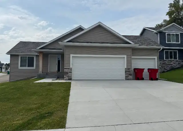 Property at 844 Delrose Ln SW, Rochester, MN, 55902, 4 beds, 3 baths, [object Object]
