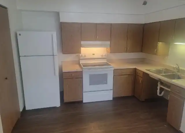 Property at 200 S Columbus St Unit 3, Pleasantville, IA, 50225, 2 beds, 1 bath, [object Object]