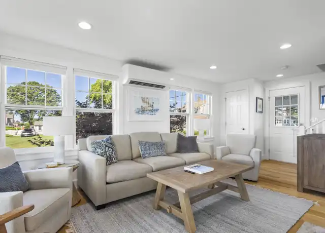 Property at 15 Cottage Rd, Old Lyme, CT, 06371, 3 beds, 2 baths, [object Object]