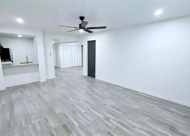 Property at 5051 Ridglea Ln #903, Fort Worth, TX, 76116, 1 bed, 1 bath, [object Object]