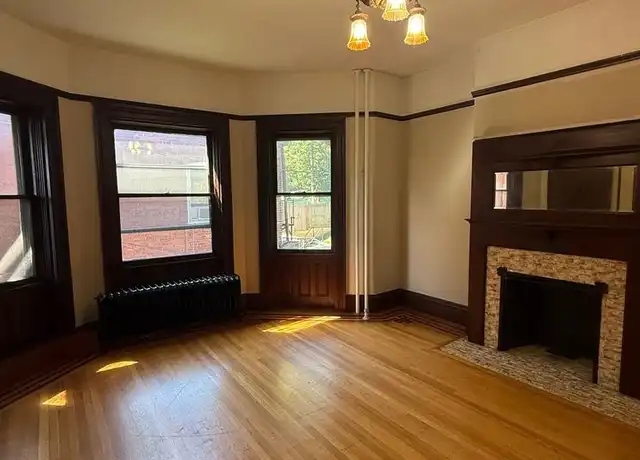 Property at 409 Grand St Unit 2, Newburgh, NY, 12550, 4 beds, 1 bath, [object Object]