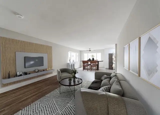 Photo of 525 E Magnolia Blvd, Burbank, CA 91501