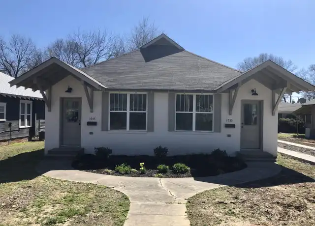 Property at 1935 College Ave, Conway, AR, 72034, 2 beds, 1 bath, [object Object]