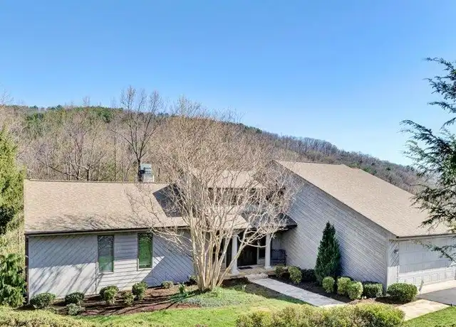 Property at 6207 Mount Chestnut Rd, Roanoke, VA, 24018, 4 beds, 3.5 baths, [object Object]