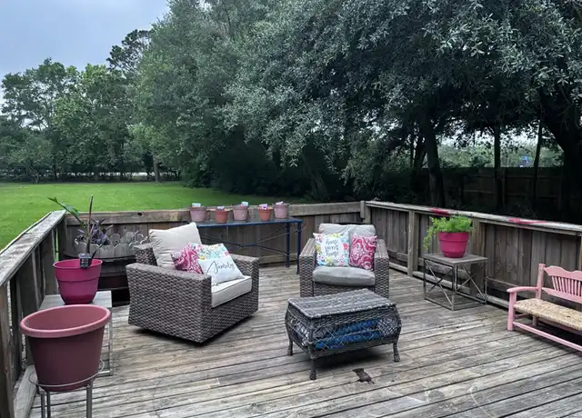 Property at 14814 Hwy 6, Santa Fe, TX, 77517, 2 beds, 1 bath, [object Object]