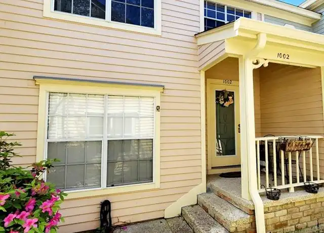 Property at 1002 Audubon Trce, Jefferson, LA, 70121, 2 beds, 2 baths, [object Object]