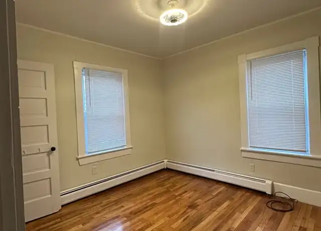 Property at 18-20 Olney St Unit 18, Lowell, MA, 01852, 2 beds, 1 bath, [object Object]