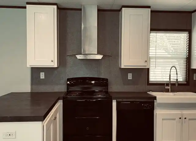 Property at 1800 N Live Oak St Unit 08, Rockport, TX, 78382, 3 beds, 2 baths, [object Object]
