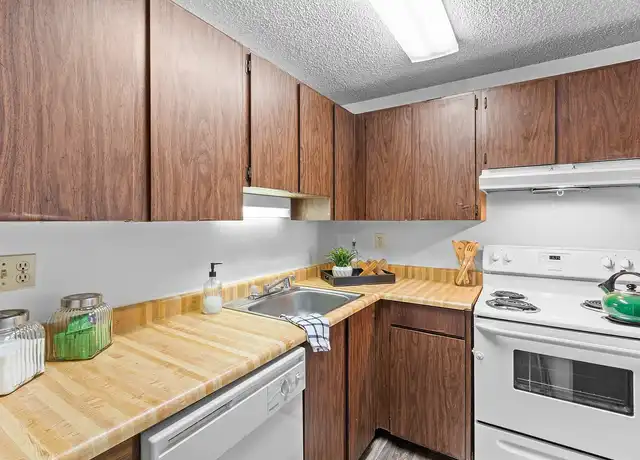 Property at Crown Village - 445 N Volland St, Kennewick, WA, 99336, 1-2 bed, 1 bath, [object Object]