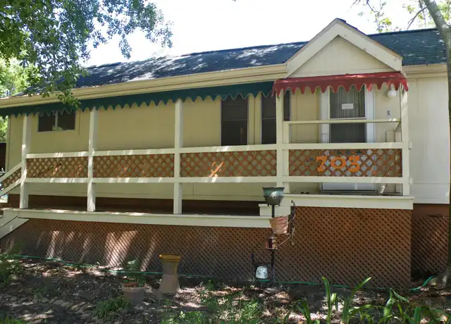 Property at 703 Clear Lake Rd, Kemah, TX, 77565, 1 bed, 1 bath, [object Object]